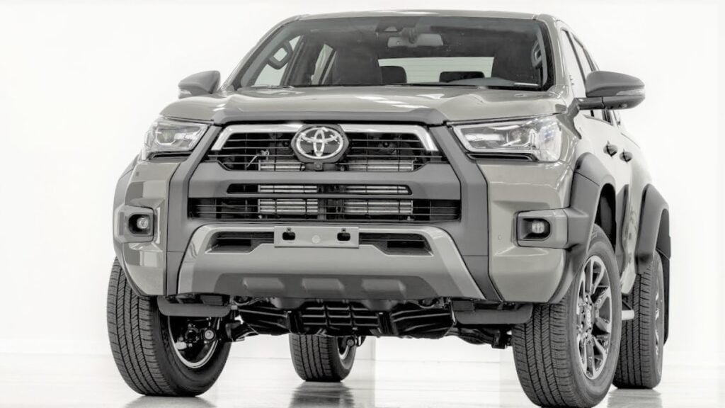 toyota hilux rogue 2023