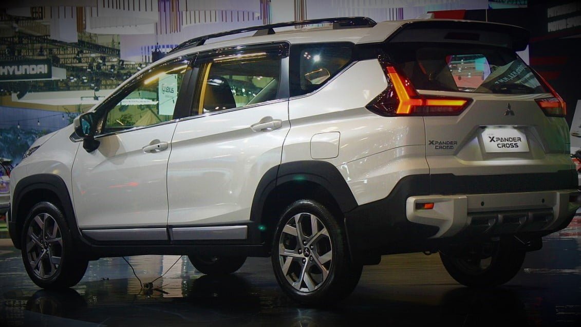 mitsubishi xpander cross